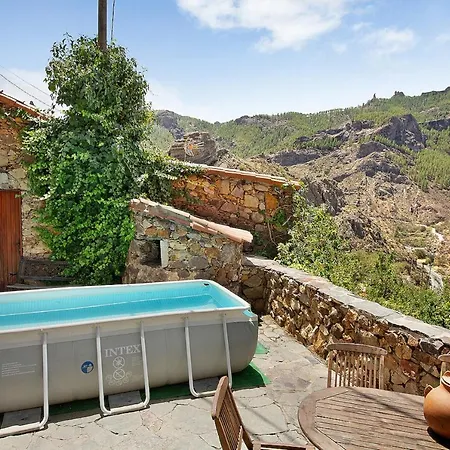 - Laendliches Haus, Pepita La De Flores * Tejeda (Gran Canaria)