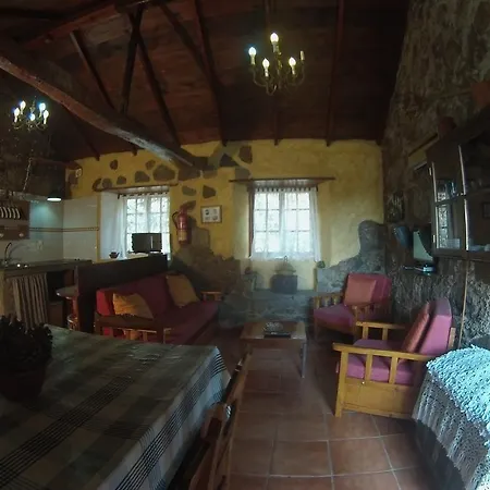 - Laendliches Haus, Pepita La De Flores Gospodarstwo wiejskie *