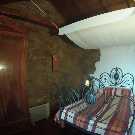 - Laendliches Haus, Pepita La De Flores * Tejeda (Gran Canaria)