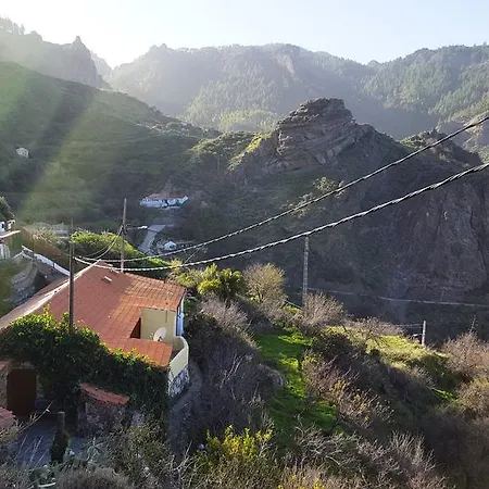 Pepita La De Flores Tejeda (Gran Canaria)