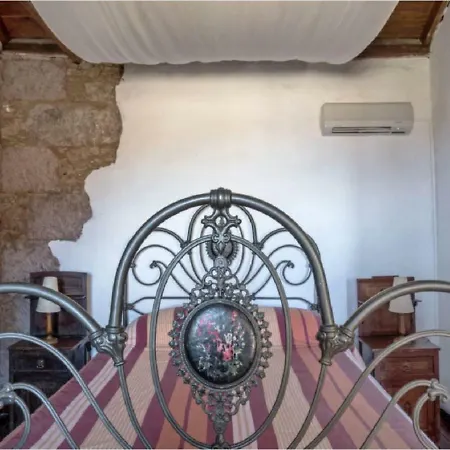 - Laendliches Haus, Pepita La De Flores * Tejeda (Gran Canaria)