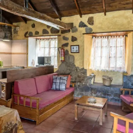 Hétvégi ház - Laendliches Haus, Pepita La De Flores Tejeda